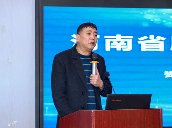 引傳統(tǒng)生產走新路,促轉型發(fā)展開新局——河南省肥料協(xié)會2020年年會在新鄉(xiāng)召開! 引傳統(tǒng)生產走新路,促轉型發(fā)展開新局——河南省肥料協(xié)會2020年年會在新鄉(xiāng)召開!