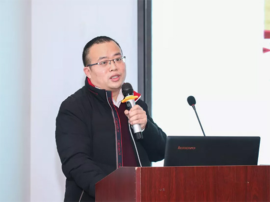 引傳統(tǒng)生產走新路,促轉型發(fā)展開新局——河南省肥料協(xié)會2020年年會在新鄉(xiāng)召開! 引傳統(tǒng)生產走新路,促轉型發(fā)展開新局——河南省肥料協(xié)會2020年年會在新鄉(xiāng)召開!